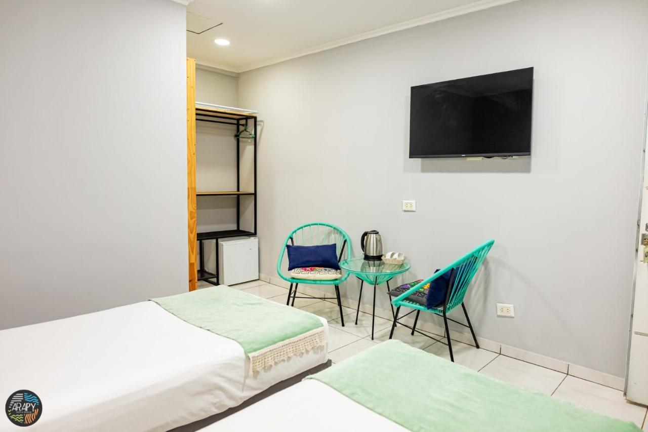 Arapy Bed And Dream Bed & Breakfast Puerto Iguazu Exterior photo
