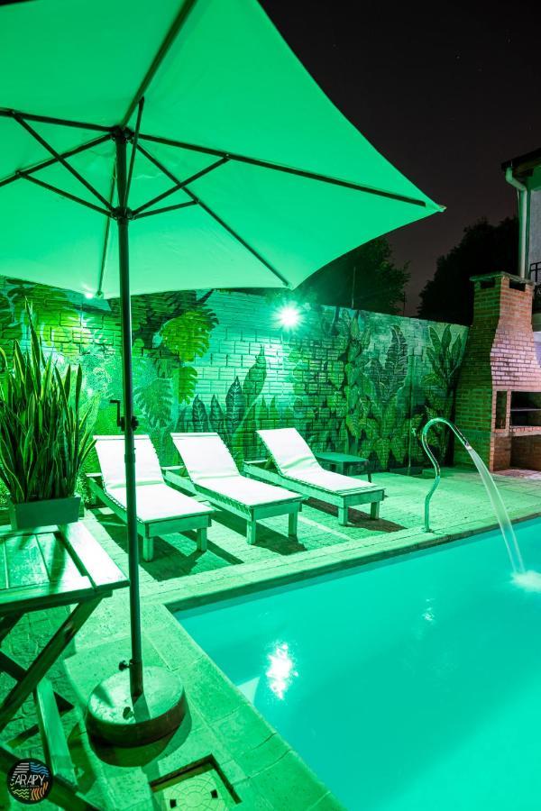 Arapy Bed And Dream Bed & Breakfast Puerto Iguazu Exterior photo